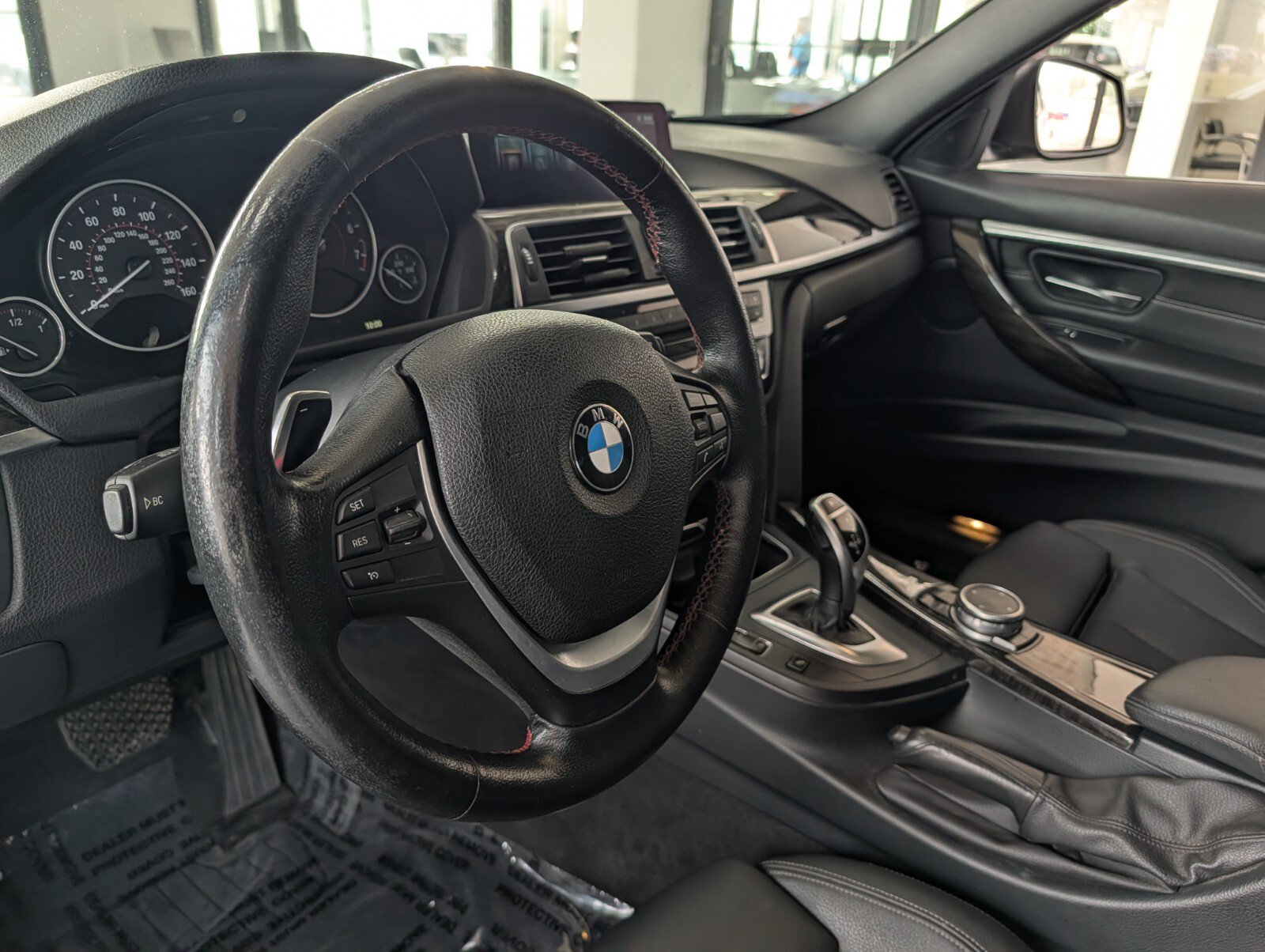 Used 2017 BMW 330i xDrive Sedan AWD/4WD image 15