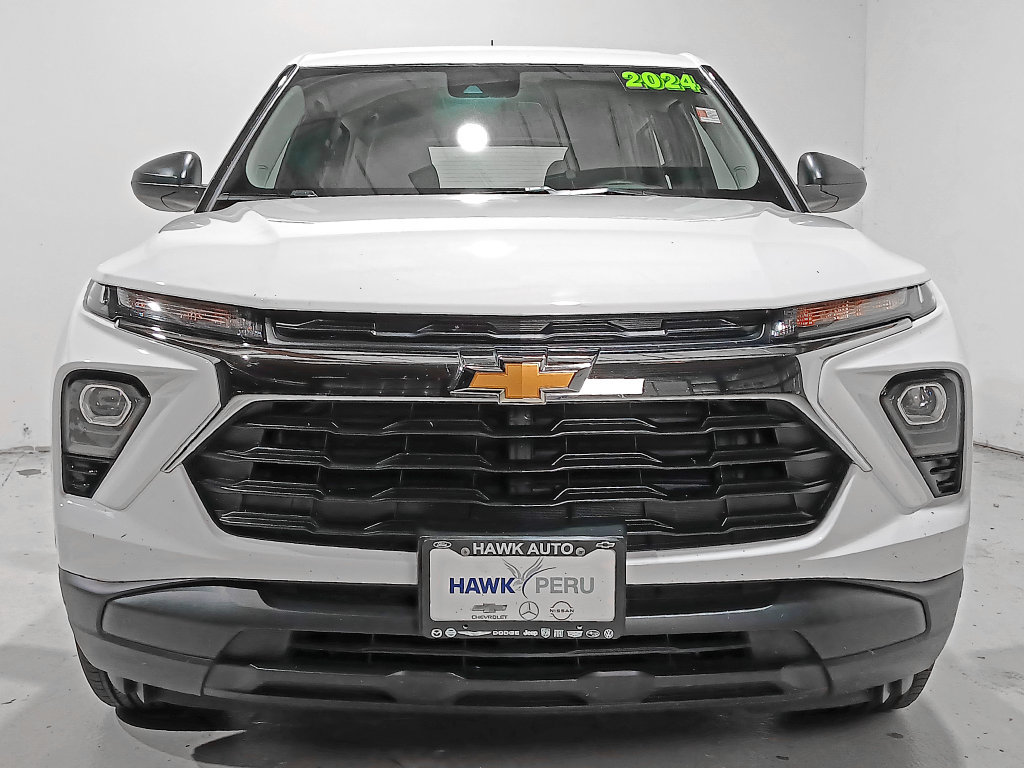 Used 2024 Chevrolet TrailBlazer LS FWD image 2