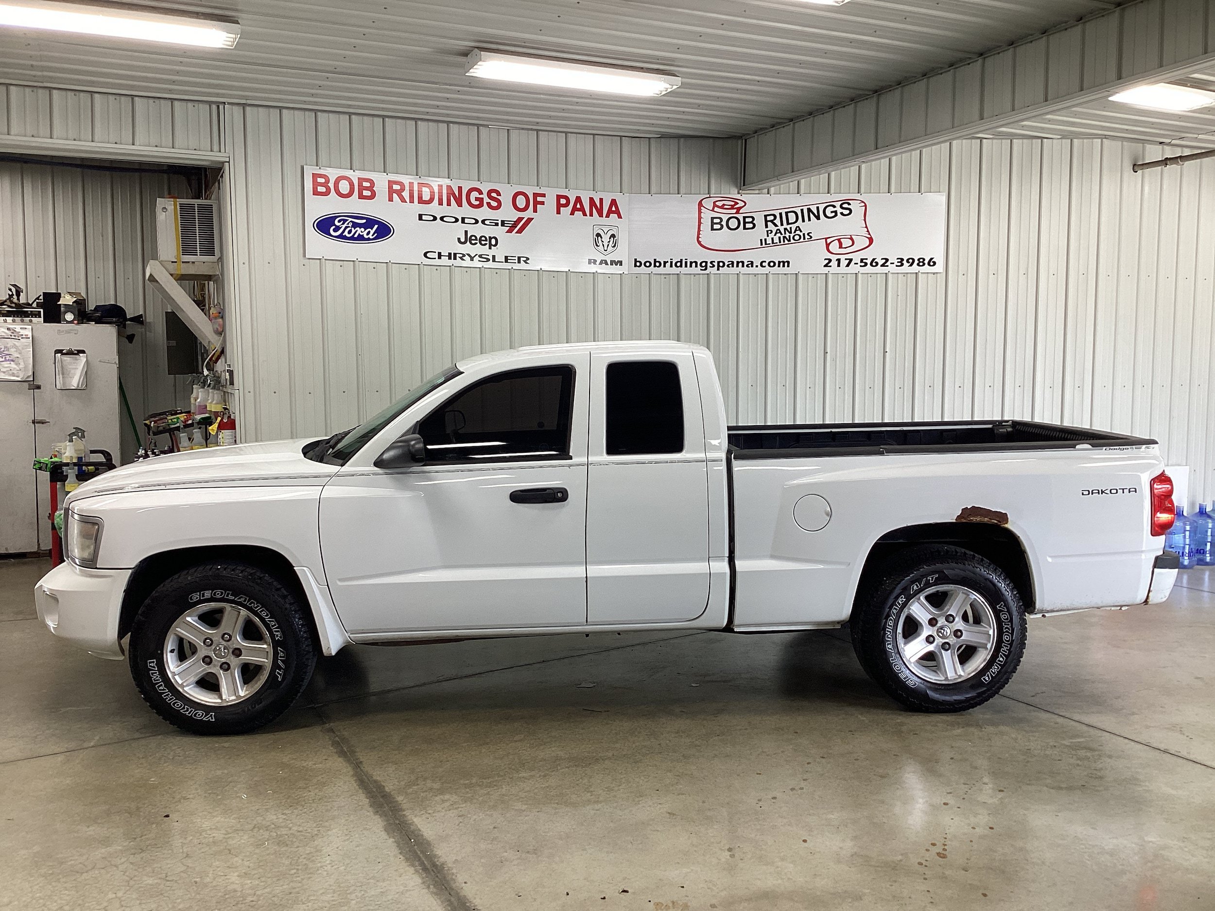 Used 2011 Dodge Dakota Big Horn RWD image 2