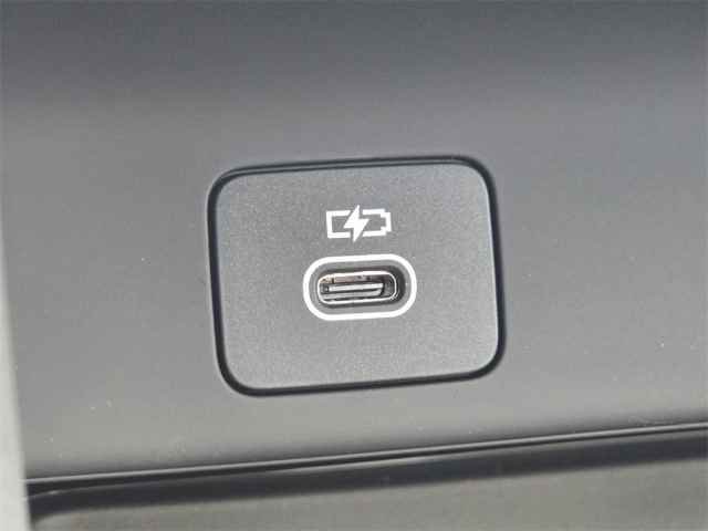 New 2025 Land Rover Discovery Sport S image 10