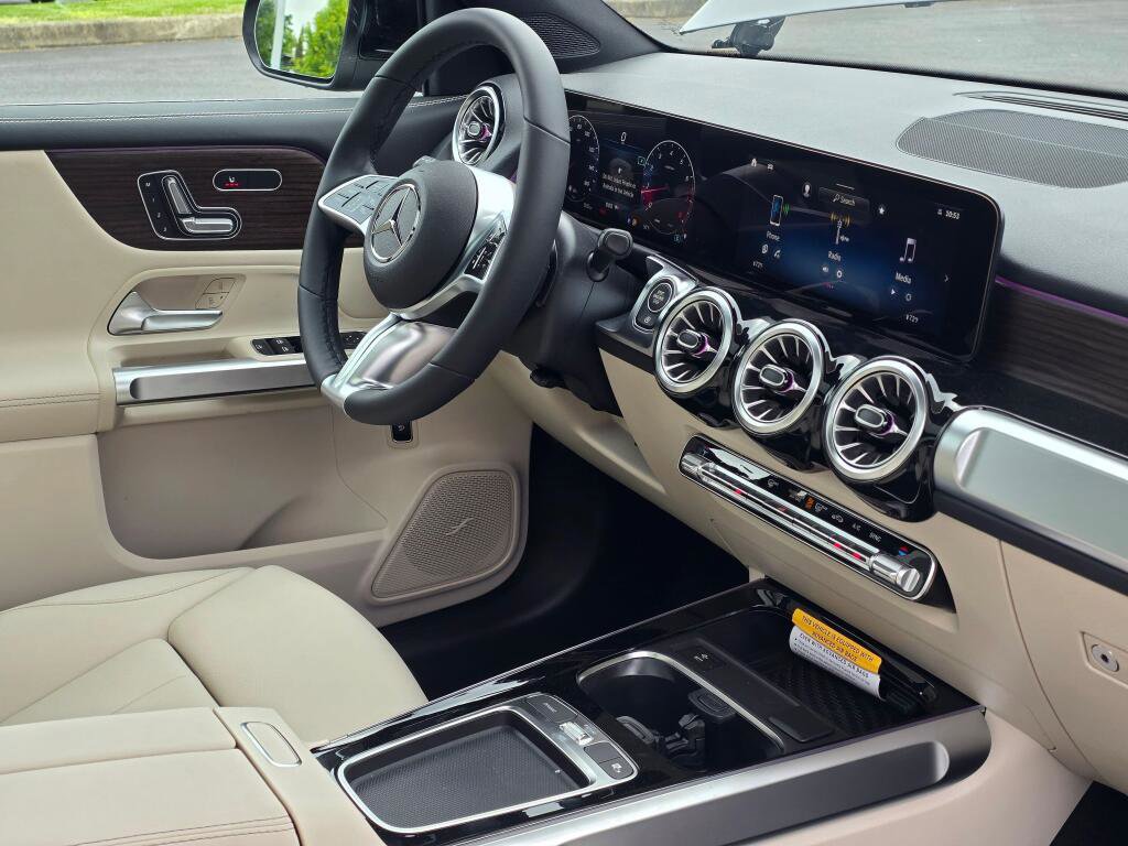 New 2026 Mercedes-Benz GLB 250 4MATIC image 28