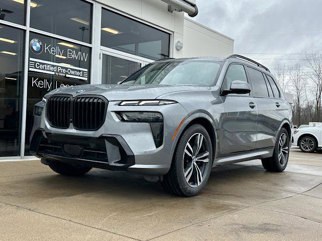 Certified 2024 BMW X7 xDrive40i w/ M Sport Package image 3