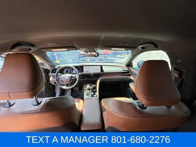 Used 2025 Toyota Crown Signia AWD/4WD image 37