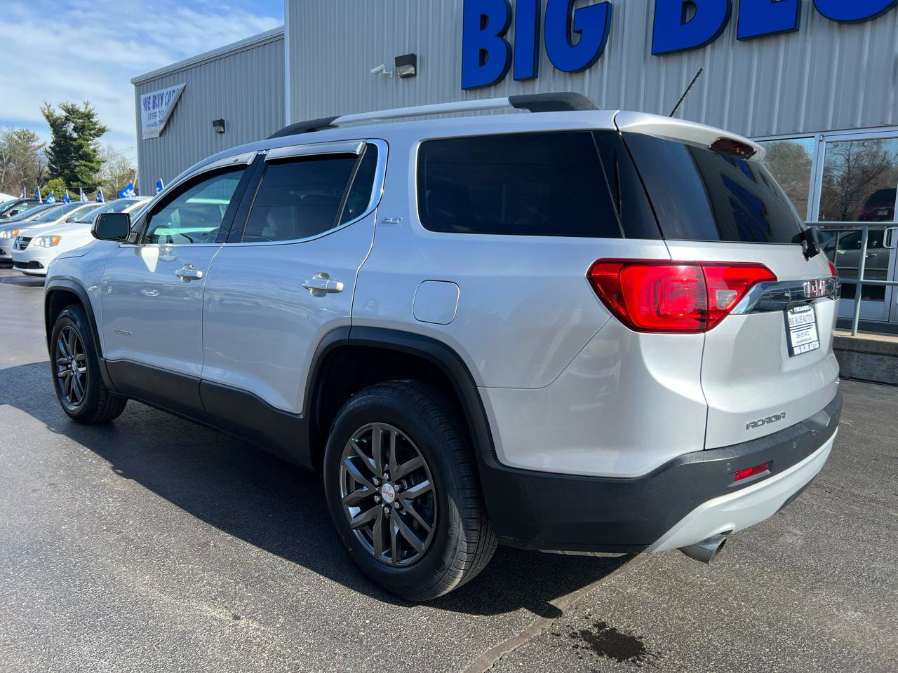 Used 2017 GMC Acadia SLT image 3
