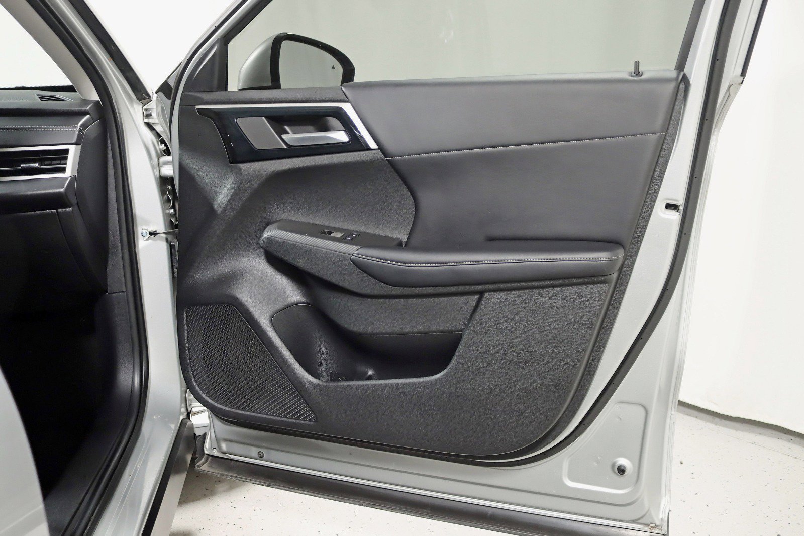 Used 2022 Mitsubishi Outlander SE image 30