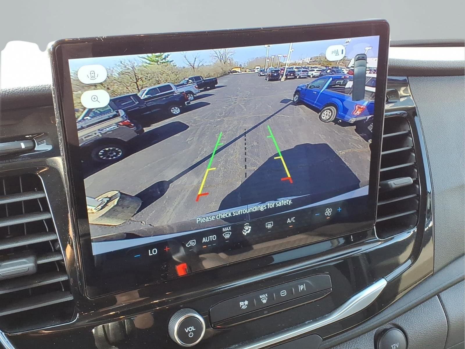 Used 2024 Ford Transit 350 XLT image 9