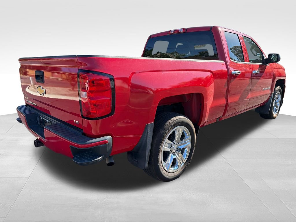 Used 2019 Chevrolet Silverado 1500 Custom w/ Custom Convenience Package AWD/4WD image 5