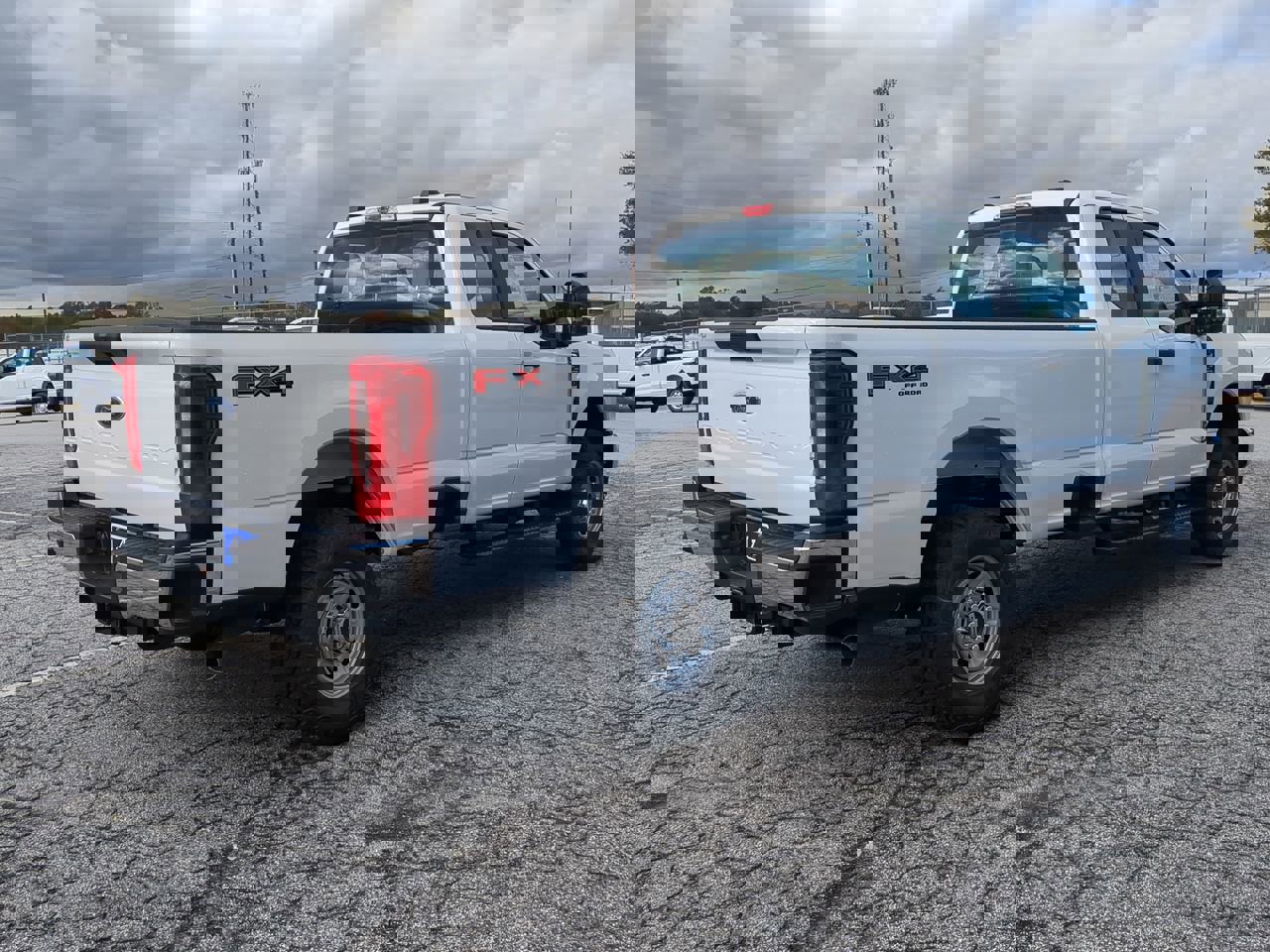 New 2026 Ford F250 XL w/ XL Off-Road Package image 3
