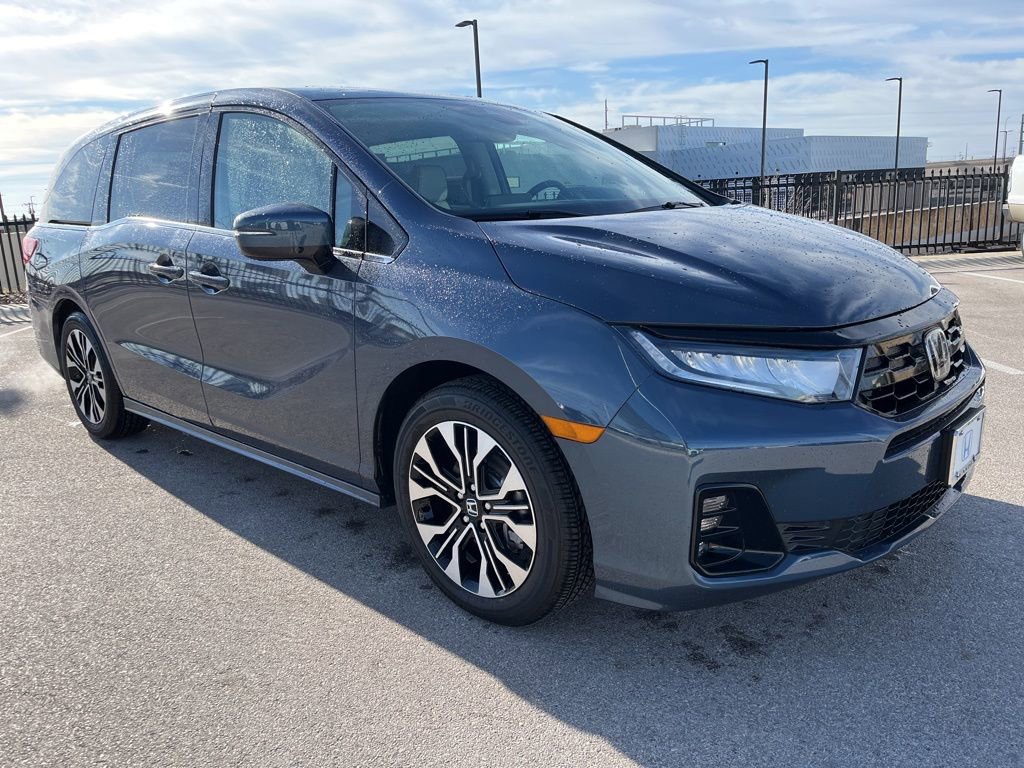 Certified 2026 Honda Odyssey Elite image 3