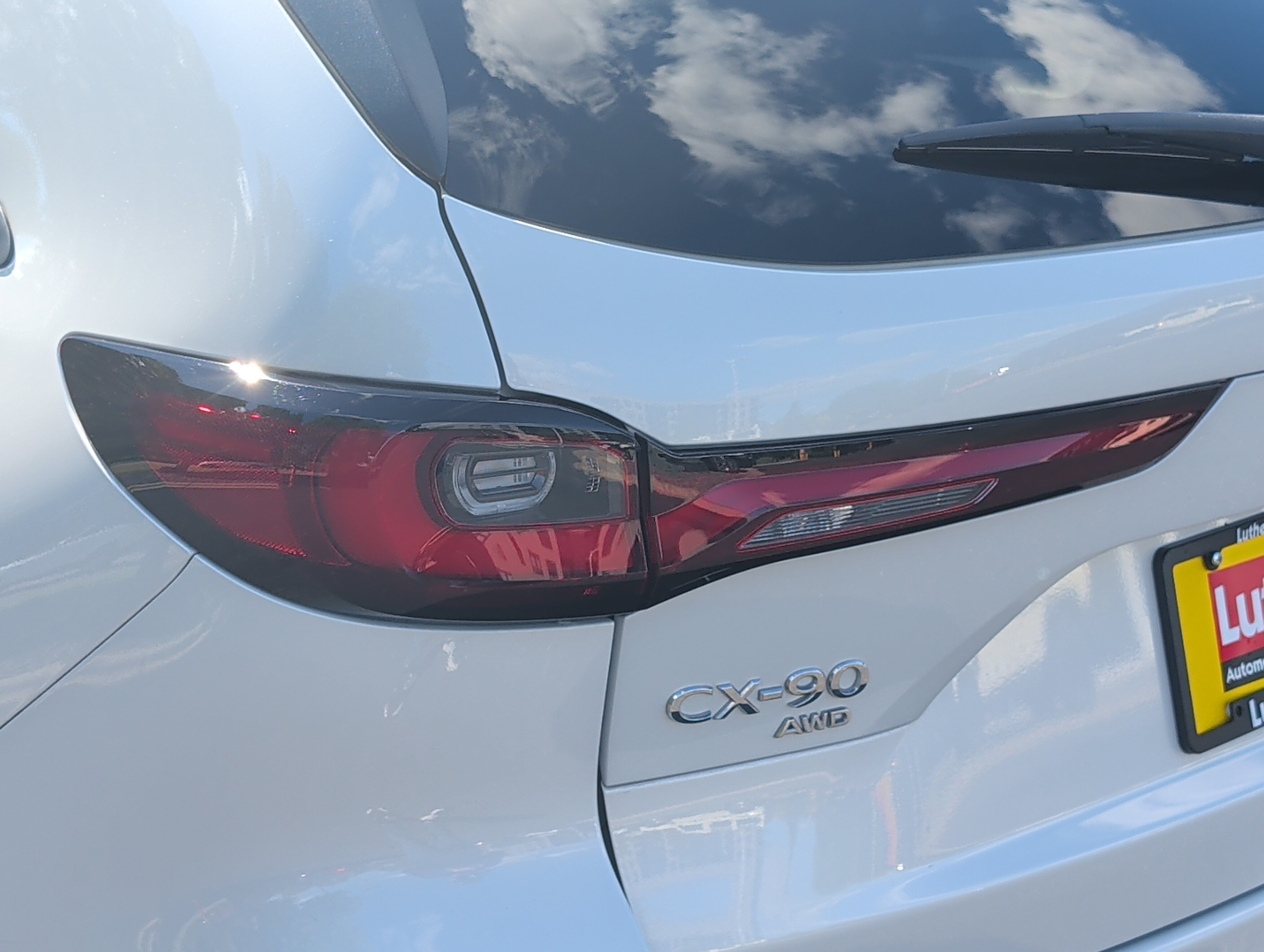 Used 2024 MAZDA CX-90 3.3 Turbo w/ Preferred Plus AWD/4WD image 17
