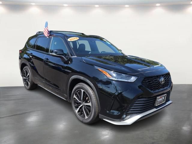 Used 2022 Toyota Highlander XSE