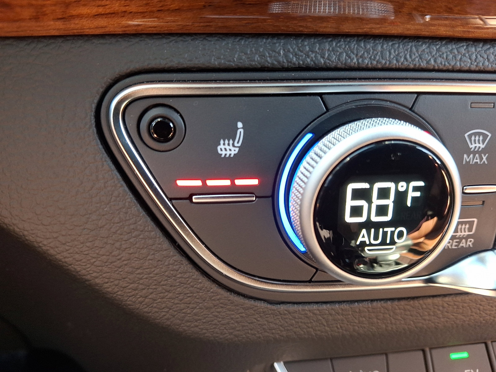 Used 2024 Audi Q5 e Premium Plus image 25