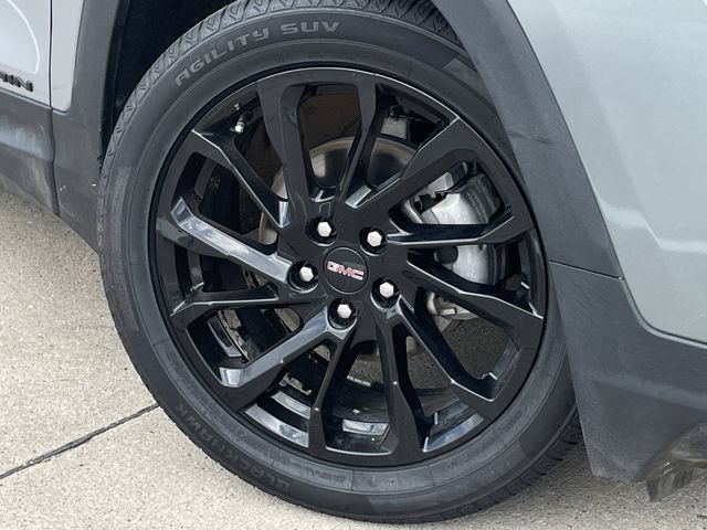 Used 2023 GMC Terrain SLE w/ Driver Convenience Package FWD image 8