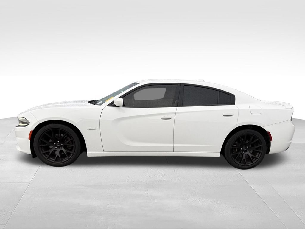 Used 2018 Dodge Charger R/T RWD image 2
