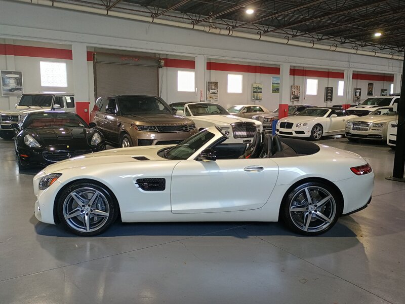 Used 2018 Mercedes-Benz AMG GT Roadster image 3