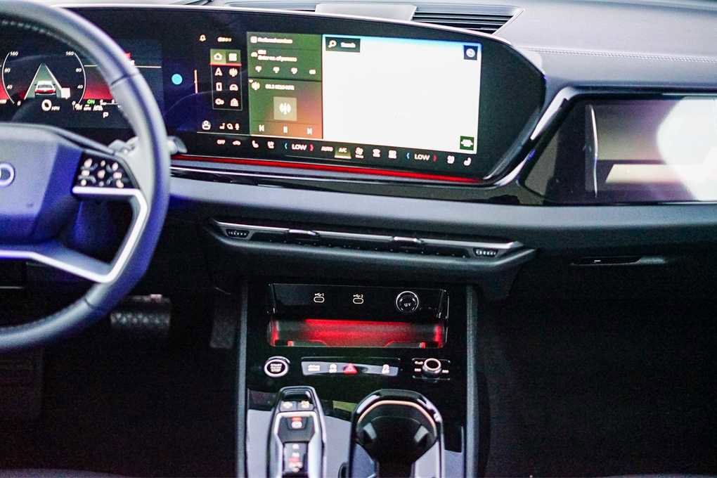 New 2025 Audi A5 2.0T Prestige image 13