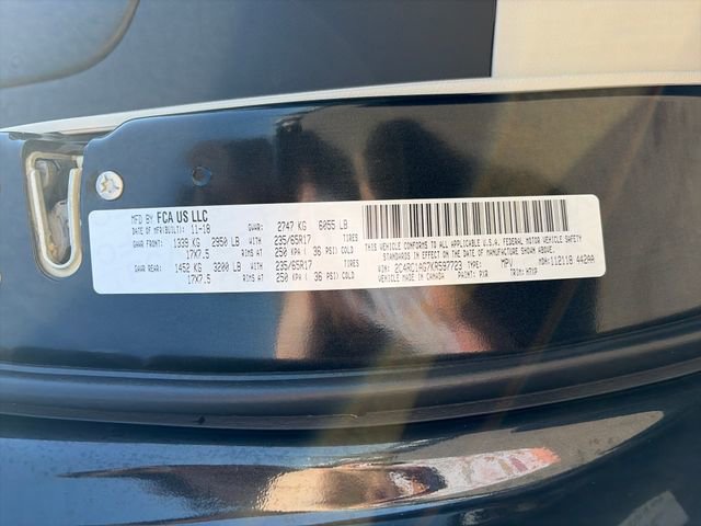 Used 2019 Chrysler Pacifica L FWD image 46