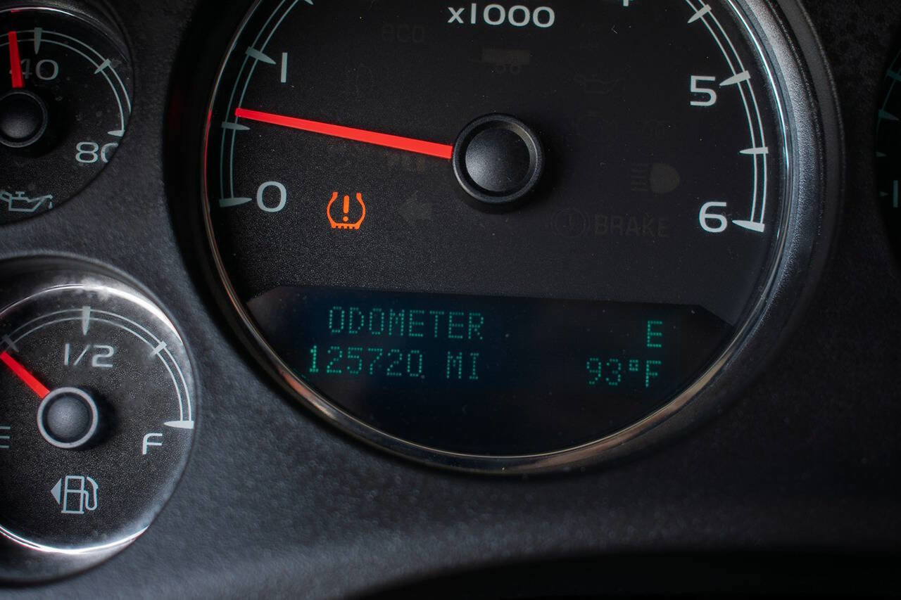 Used 2011 Chevrolet Tahoe LS RWD image 23
