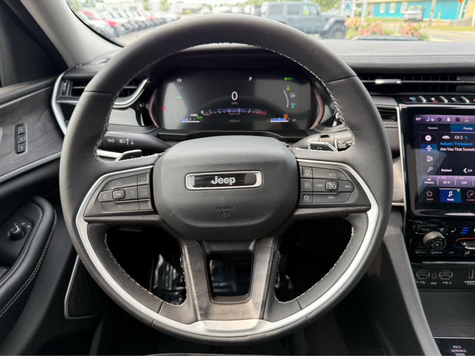 Used 2023 Jeep Grand Cherokee 4WD 4xe w/ Luxury Tech Group II image 26