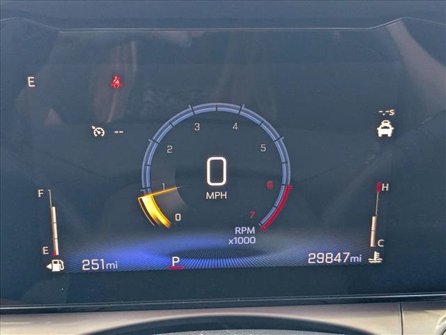 Used 2025 Chevrolet Trax LT image 11