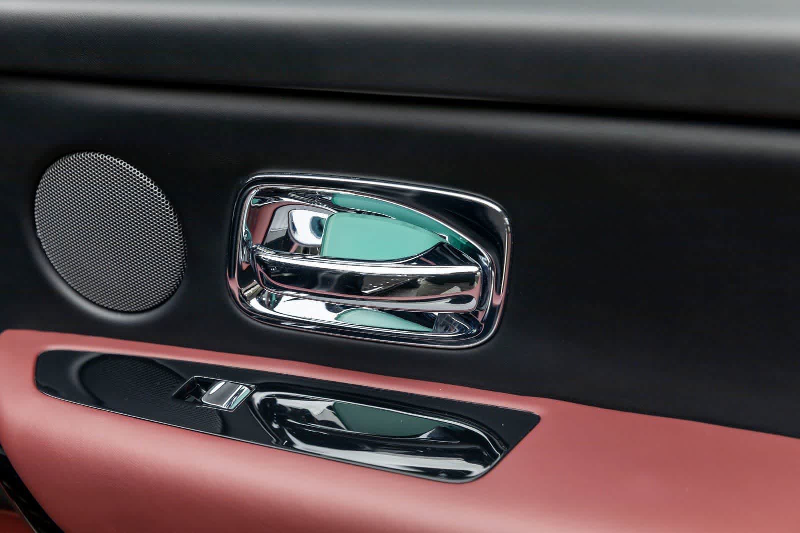Certified 2022 Rolls-Royce Cullinan AWD/4WD image 36