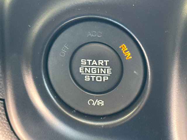 Used 2023 Jeep Wrangler Unlimited Sahara w/ Cold Weather Group AWD/4WD image 34