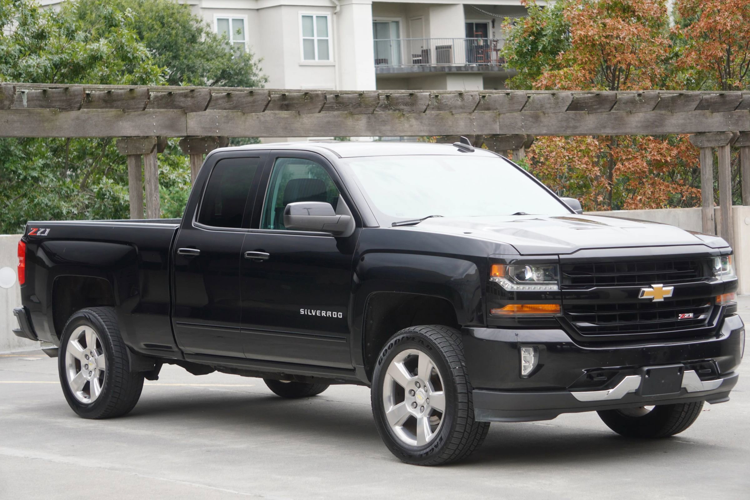 Used 2018 Chevrolet Silverado 1500 LT w/ All Star Edition image 9