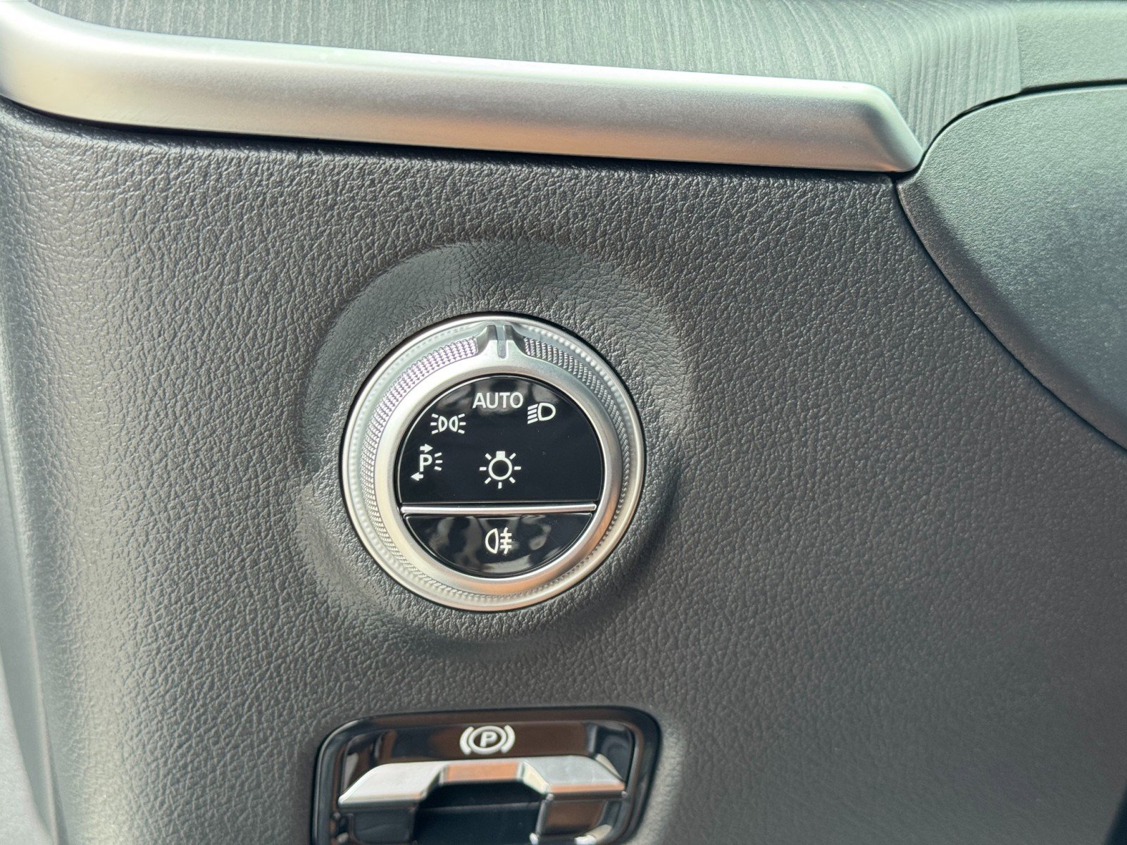 Used 2022 Mercedes-Benz C 300 Sedan image 19