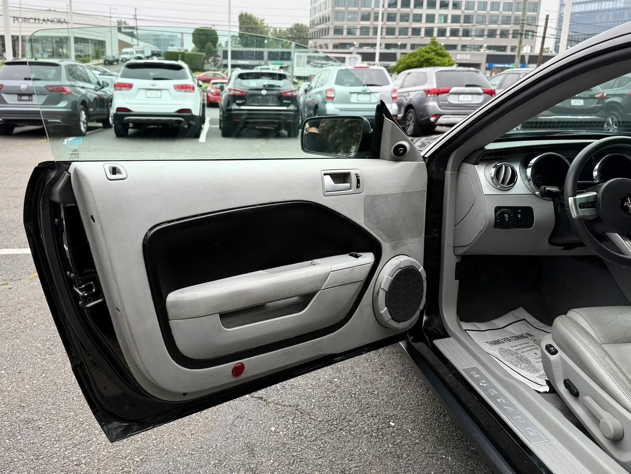 Used 2009 Ford Mustang Premium RWD image 8