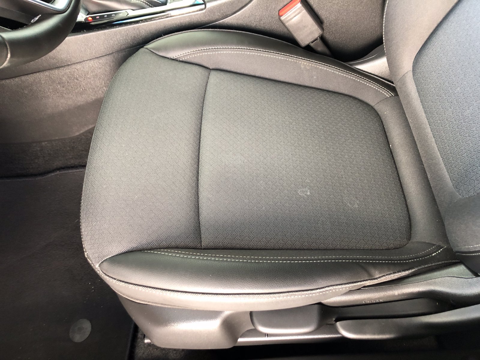 Used 2024 Buick Encore GX Preferred AWD/4WD image 18