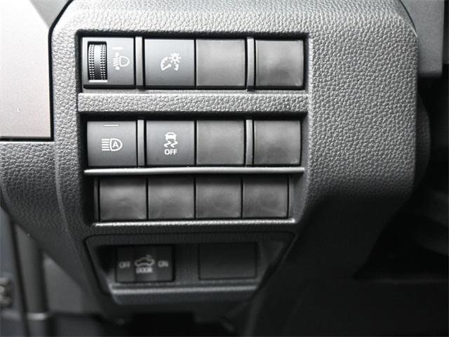 Certified 2025 Toyota Tacoma SR5 image 21