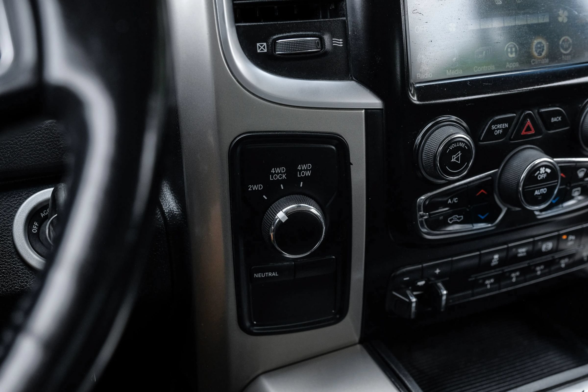 Used 2015 RAM 3500 Big Horn AWD/4WD image 31