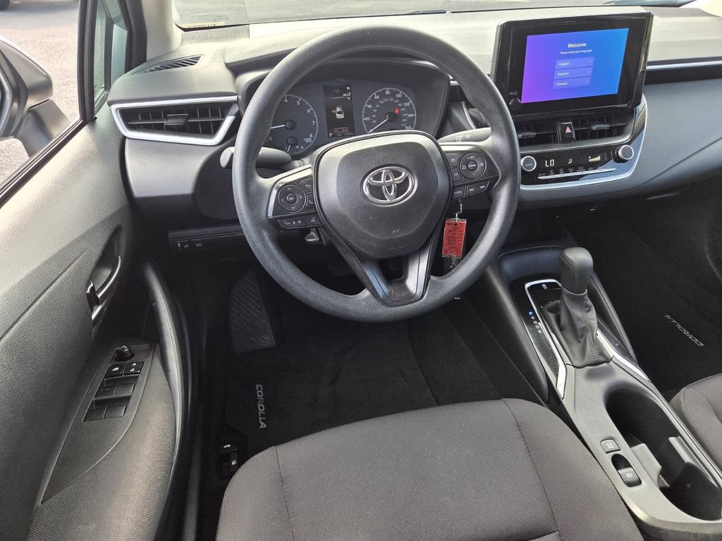 Used 2025 Toyota Corolla LE FWD image 7