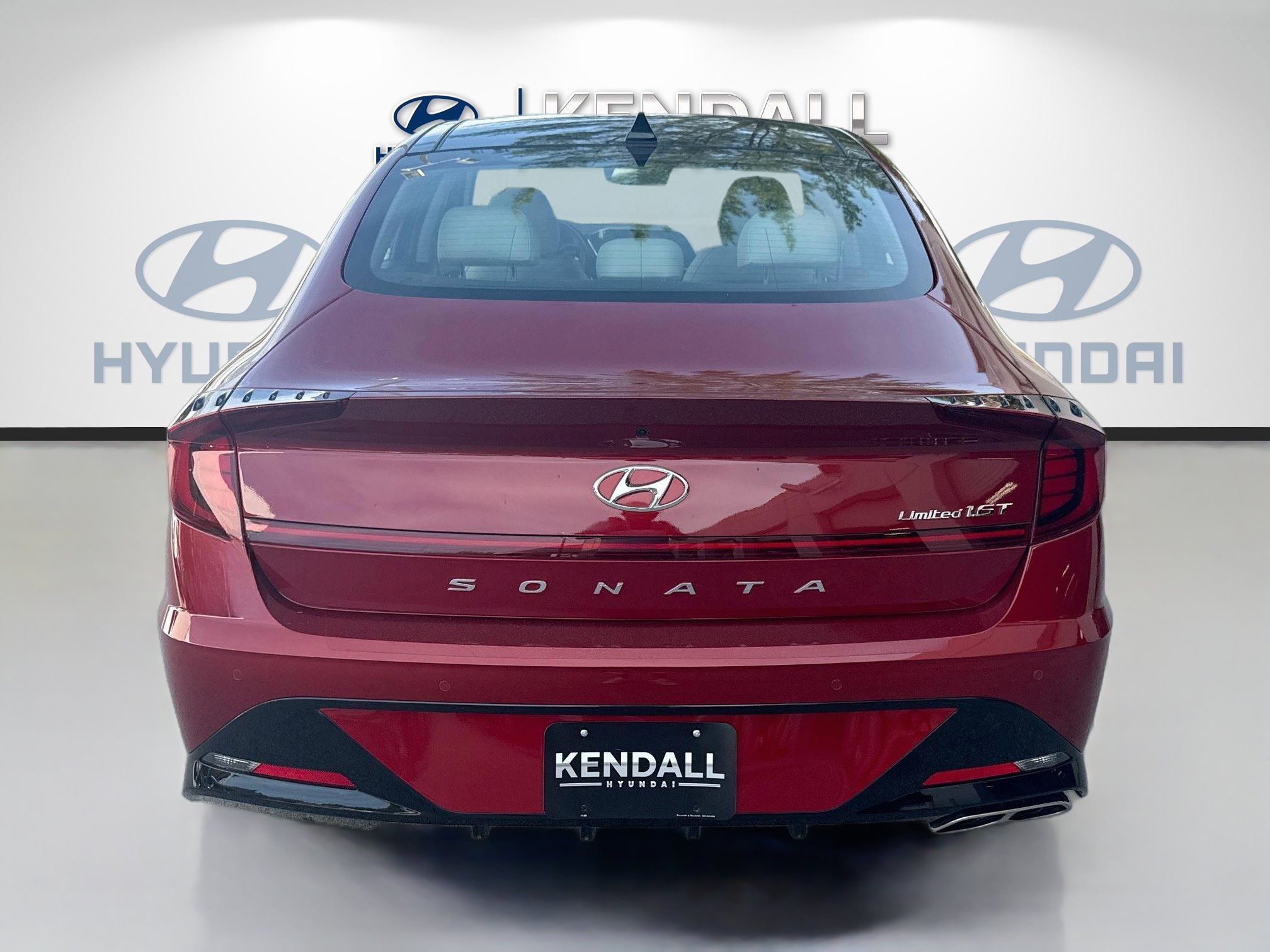 Used 2023 Hyundai Sonata Limited w/ Cargo Package FWD image 5