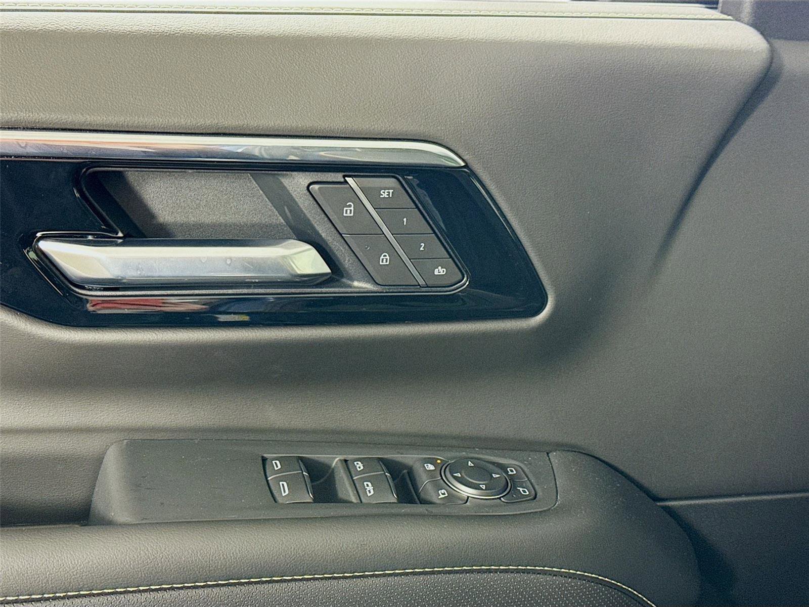 New 2026 Chevrolet Suburban Premier image 13