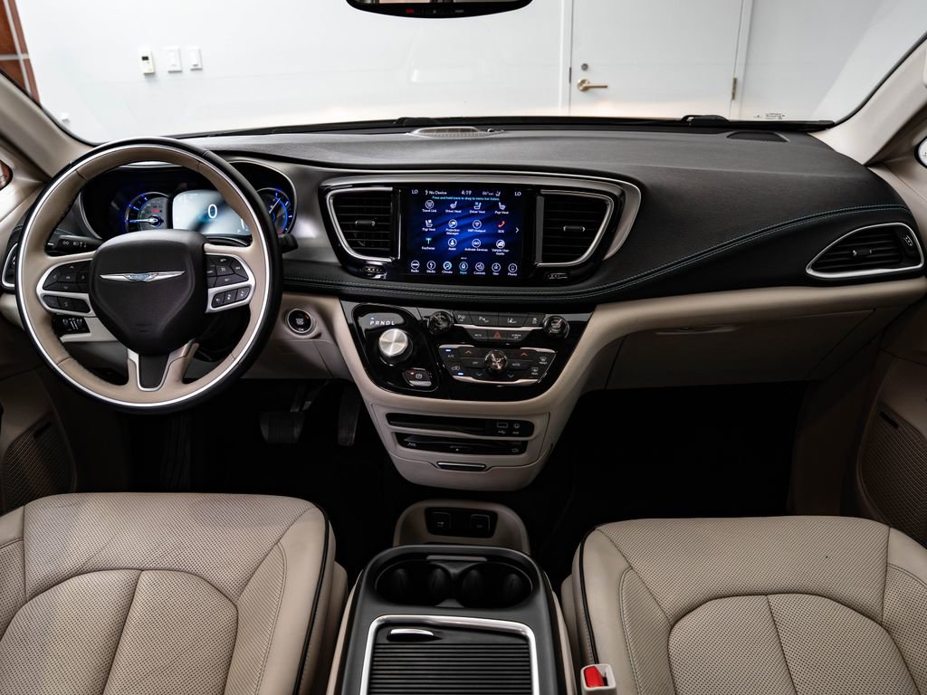 Used 2018 Chrysler Pacifica Limited w/ Advanced Safetytec Group FWD image 35
