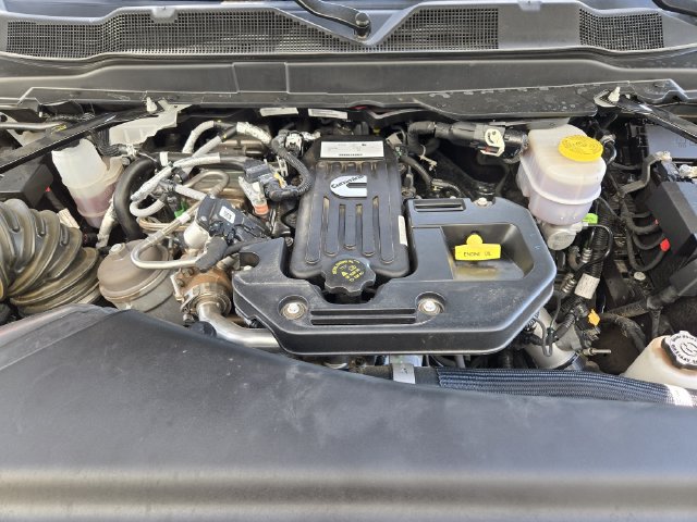 Used 2026 RAM 2500 Laramie AWD/4WD image 40