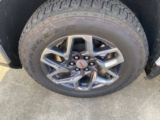 New 2026 GMC Sierra 1500 SLT w/ SLT Premium Plus Package image 10