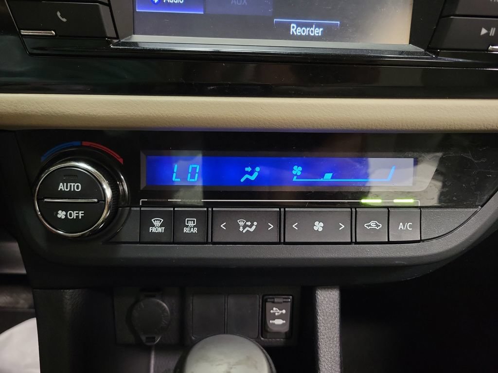Used 2016 Toyota Corolla LE FWD image 19
