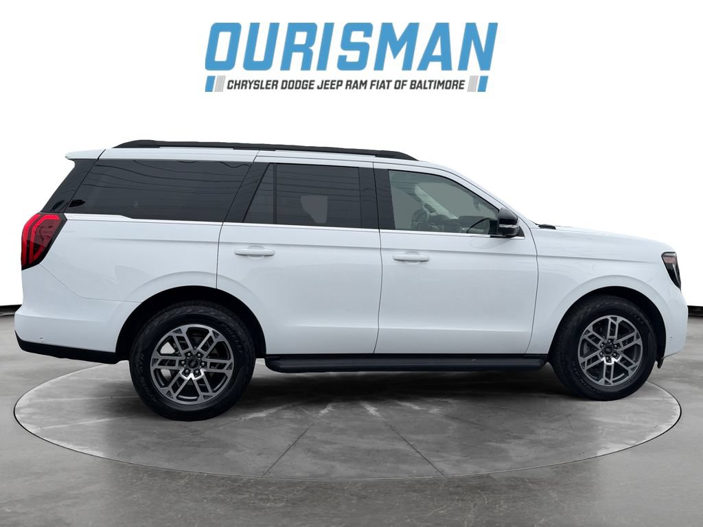 Used 2025 Ford Expedition Active AWD/4WD image 7