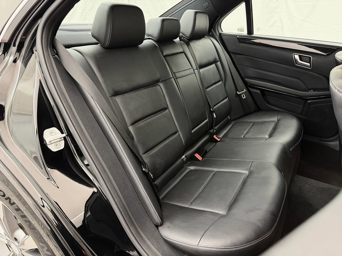 Used 2016 Mercedes-Benz E 350 4MATIC Sedan image 22