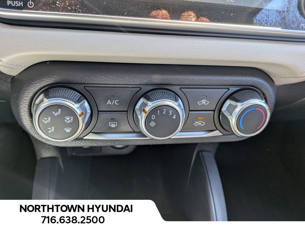 Used 2021 Nissan Versa SV image 19