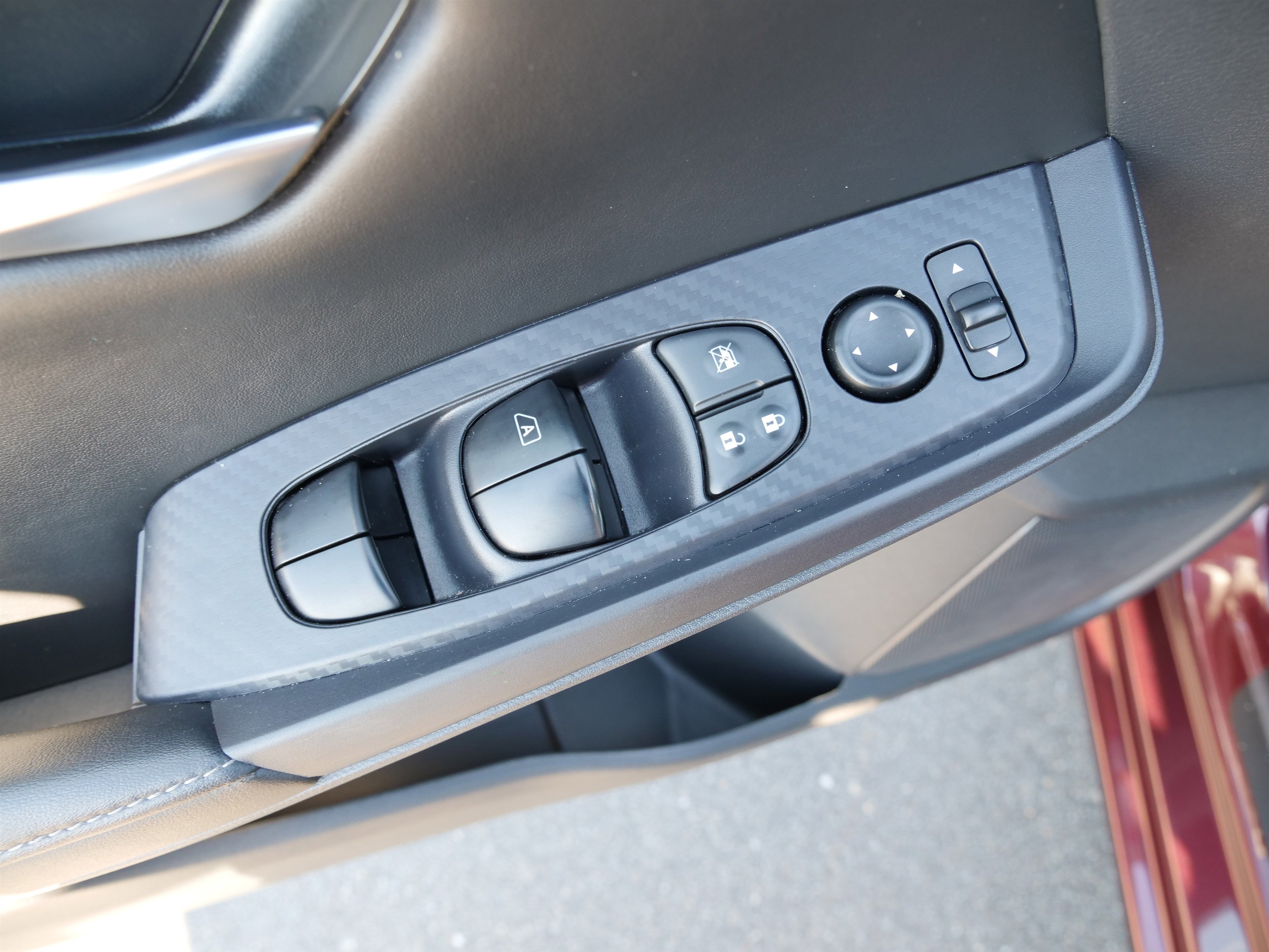 Used 2024 Nissan Sentra SV image 17