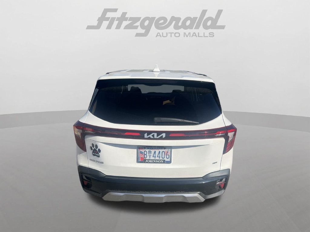 Used 2024 Kia Seltos EX AWD/4WD image 3