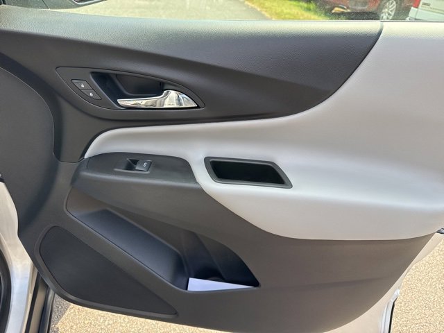 Used 2021 Chevrolet Equinox LS w/ LS Convenience Package image 28