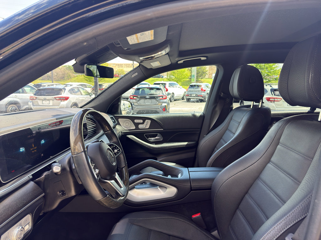 Used 2023 Mercedes-Benz GLS 580 4MATIC image 8
