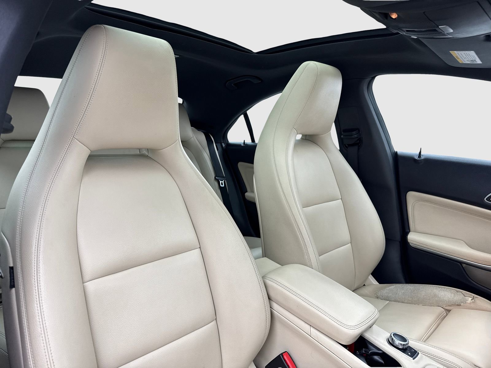 Used 2019 Mercedes-Benz CLA 250 w/ Premium Package image 39