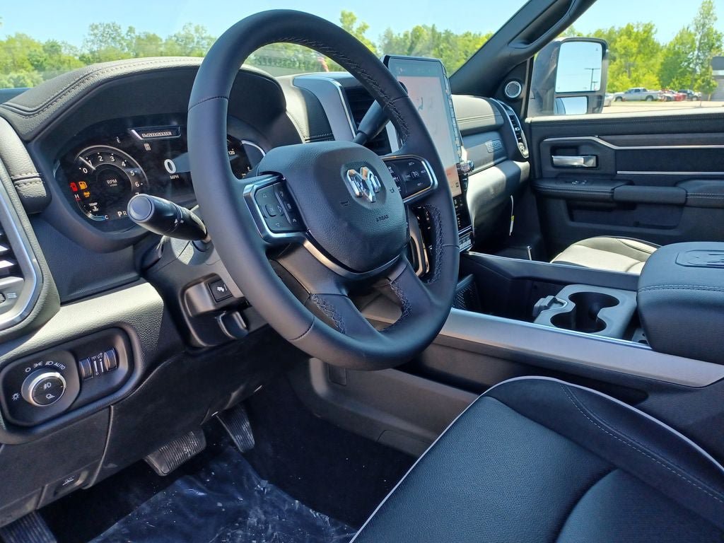 New 2026 RAM 2500 Laramie AWD/4WD image 14