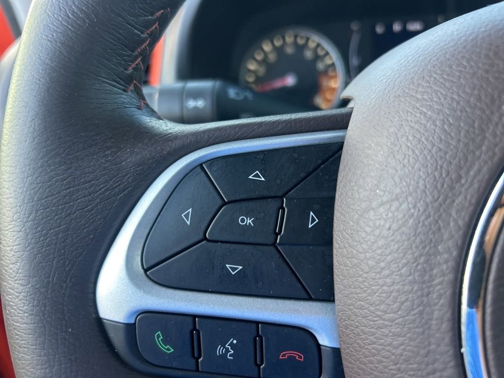 Used 2017 Jeep Renegade Latitude w/ Safety & Security Group image 40