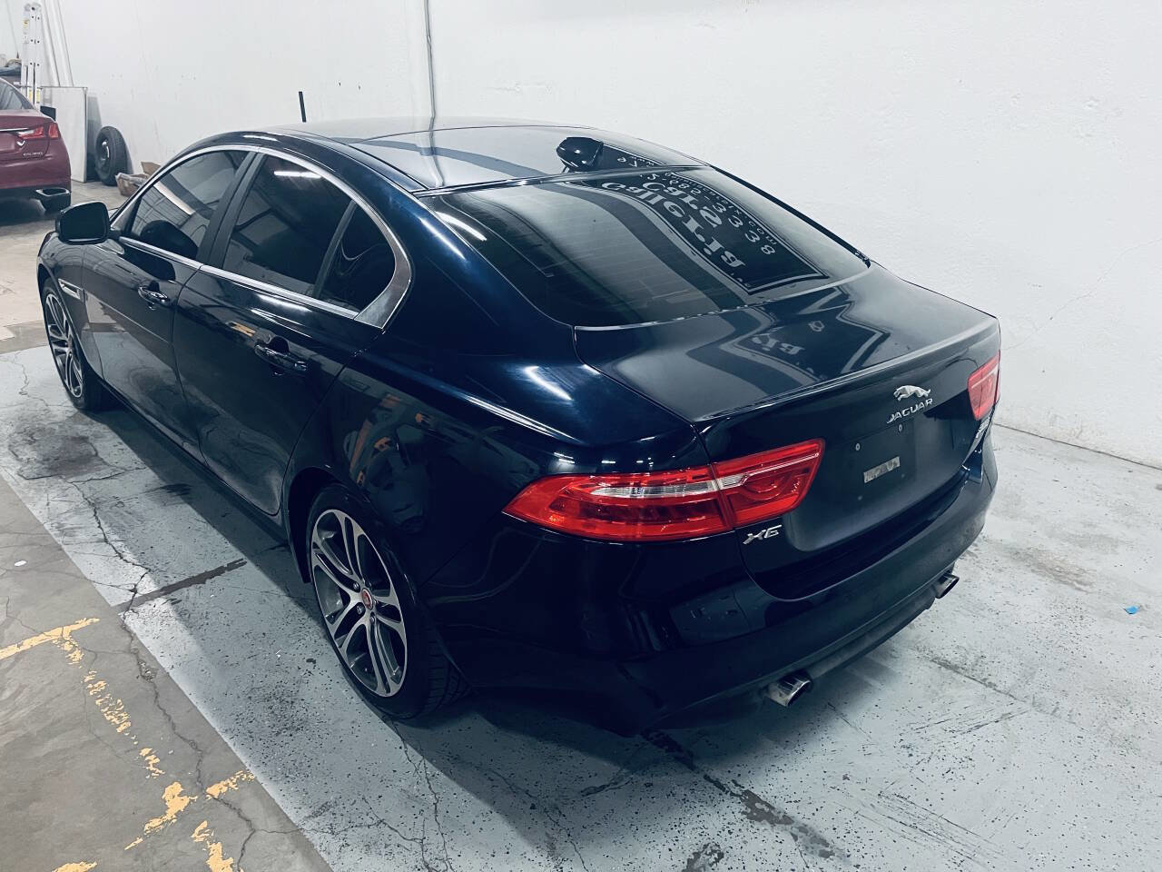 Used 2017 Jaguar XE Prestige AWD/4WD image 6